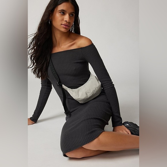 BAGGU Mini Nylon Crescent Bag in Grey- UO Exclusive - Picture 5 of 5